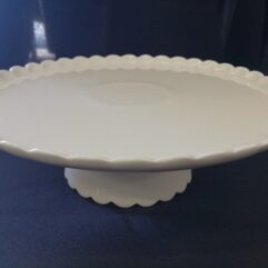 White Scollop Cake Stand (30cm)