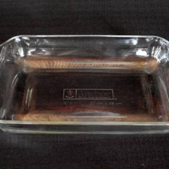 Pyrex dish 34 x 23cm