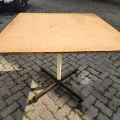 4 Seater Cocktail Table 900 x 900